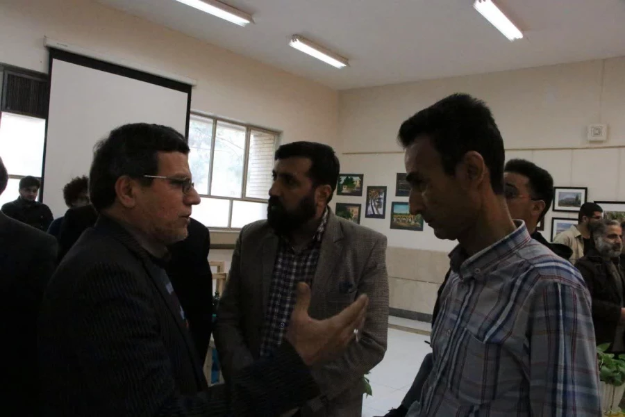 برگزاری نمایشگاه هنری "عنفوان" 4