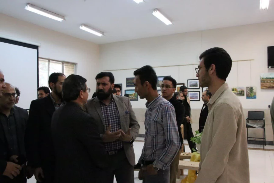 برگزاری نمایشگاه هنری "عنفوان" 5