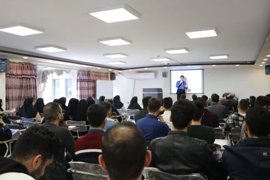 همایش «تاثیر زیست حسگرها و هوش مصنوعی بر سبک زندگی انسان ها در آینده» 7