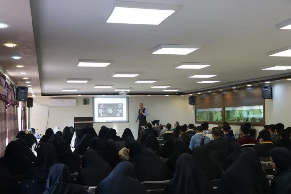 همایش «تاثیر زیست حسگرها و هوش مصنوعی بر سبک زندگی انسان ها در آینده» 8