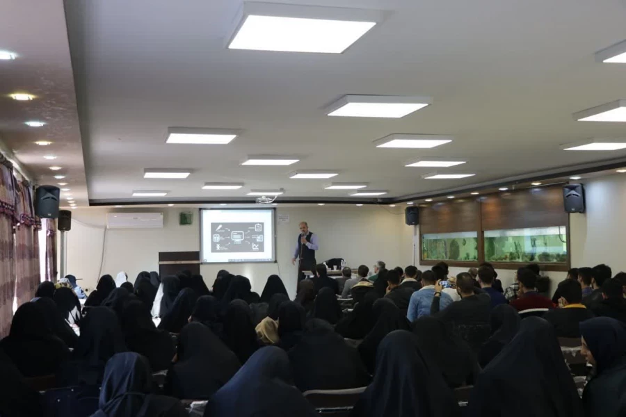 همایش «تاثیر زیست حسگرها و هوش مصنوعی بر سبک زندگی انسان ها در آینده» 8