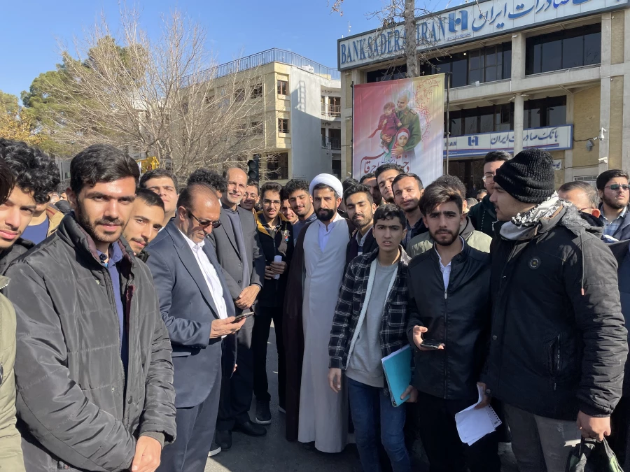 حضور دانشجو معلمان پردیس شهید باهنر در همایش 9 دی ماه 3