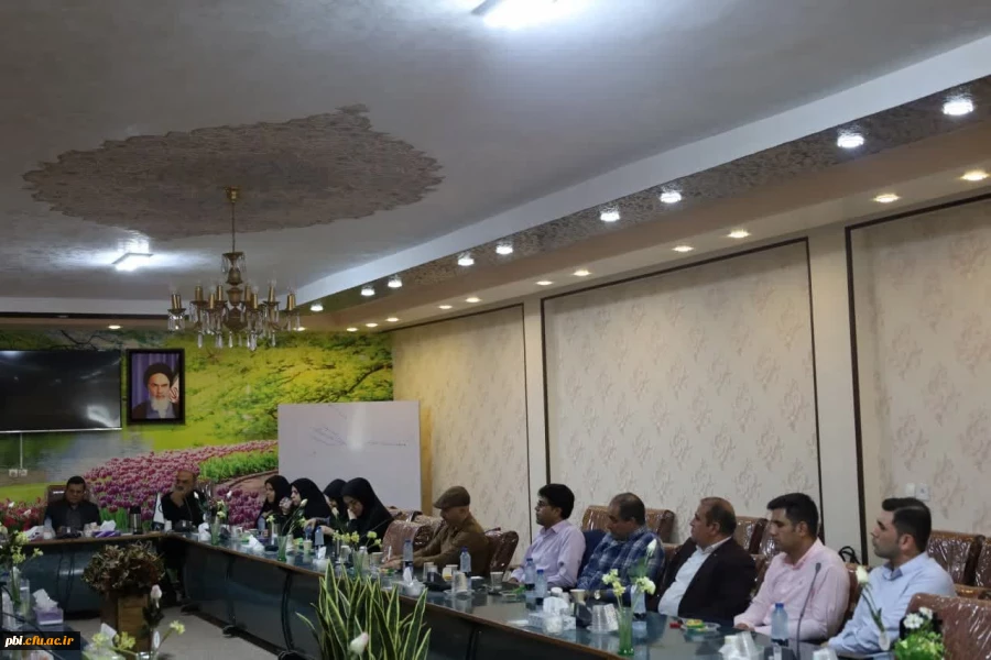 نشست رییس دانشگاه فرهنگیان استان با دکترمعلمان جدید الاستخدام در پردیس شهید باهنر 2