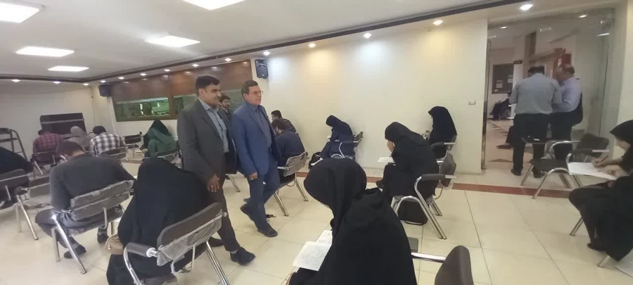بازدید دکتر کجباف ریاست دانشگاه فرهنگیان استان و دکتر امینی مسئول نظارت استان از روند برگزاری آزمون پودمان مهارت آموزان 3