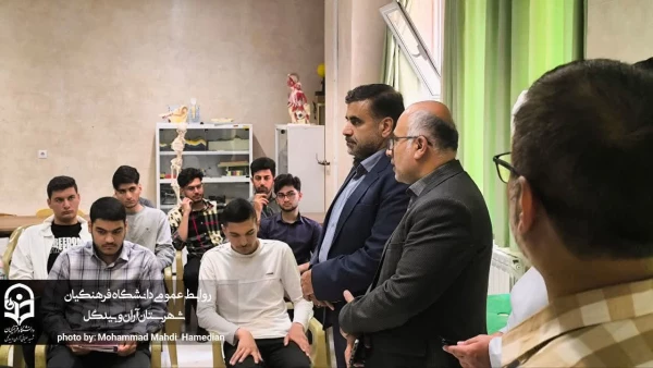 بازدید معاونت  دانشجویی پردیس شهید باهنر، علیرضا حاجی صادقیان به همراه سید علی رضوی مسئول حراست و حسینعلی امینی مسئول نظارت و ارزیابی استان از دانشگاه فرهنگیان، مرکز شهید سلیمانی شهرستان آران و بیدگل  3