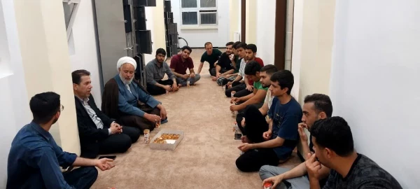 حضور مسئولین دانشگاه در سرای دانشجویی شهید حججی به منظور ارزیابی وضعیت سرای دانشجویی و بررسی مشکلات و نیازهای دانشجویان 5