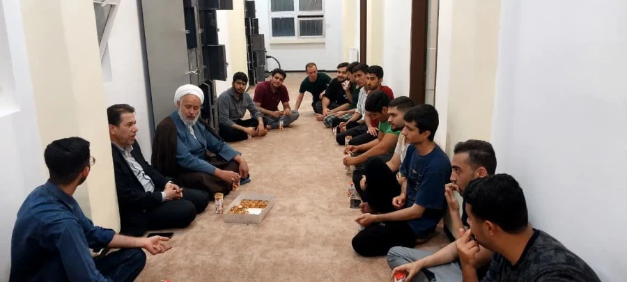حضور مسئولین دانشگاه در سرای دانشجویی شهید حججی به منظور ارزیابی وضعیت سرای دانشجویی و بررسی مشکلات و نیازهای دانشجویان 5