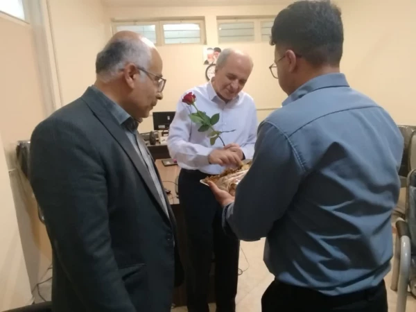 مراسم تقدیر از اساتید و معلمان و کارمندان پردیس شهید باهنر 2