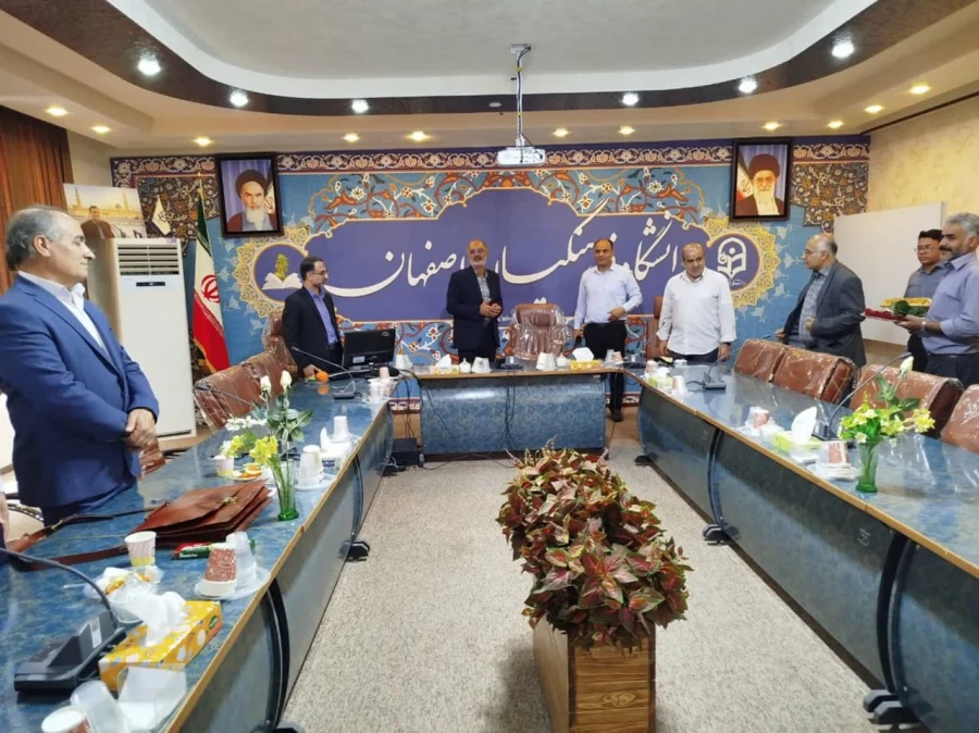 مراسم تقدیر از اساتید و معلمان و کارمندان پردیس شهید باهنر 3