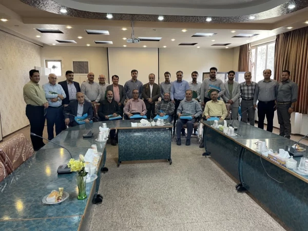 جلسه سرپرست دانشگاه فرهنگیان استان اصفهان با همکاران حوزه معاونت دانشجویی  3