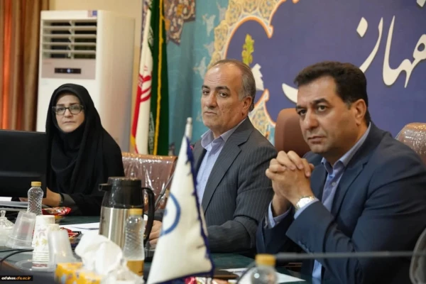 نشست خبری مشترک سرپرست دانشگاه فرهنگیان اصفهان و مدیرکل آموزش و پرورش استان  3