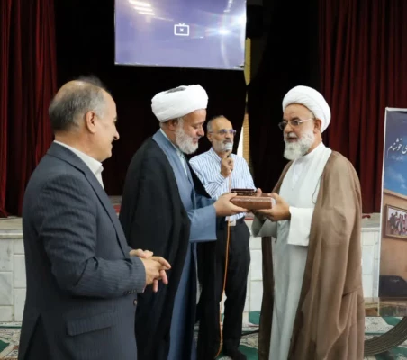 مراسم گرامی داشت هفته دفاع مقدس همراه با غبارروبی مزار شهدای گمنام و تجدید پیمان با شهدا 4