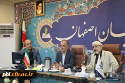 نشست صمیمی ریاست، مسئولین و دانشجویان دانشگاه فرهنگیان استان اصفهان با استاد برجسته هنر و نگارگری، استاد مجید صادق زاده
 3