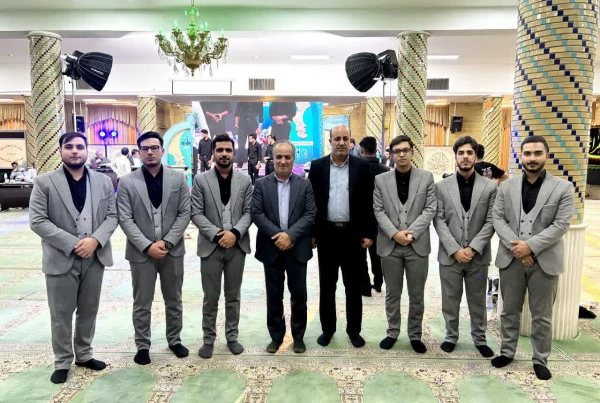 کسب رتبه اول در رشتــــــــــه همخوانی و همسرایی (تواشیح) در سی و نهمین جشنواره ملی قرآن و عترت دانشجویان سراسر کشور 3