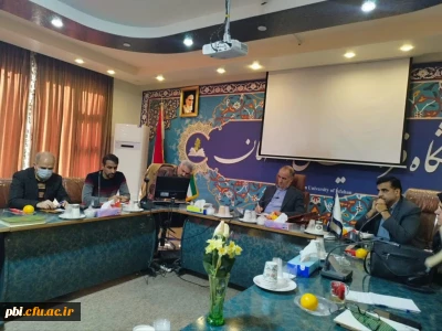 در پردیس شهید باهنر اصفهان برگزار گردید:

جلسه کمیته عمرانی دانشگاه فرهنگیان استان